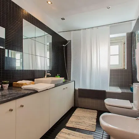 Dream Chiado And Free Pick Up By Timecooler Apartment *