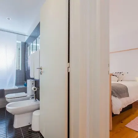 Dream Chiado And Free Pick Up By Timecooler Apartment