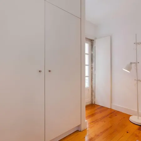 Apartment Dream Chiado And Free Pick Up By Timecooler
